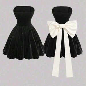 Elegant Black Strapless Dress with White Bow